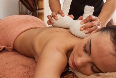 masaz-ziolowymi-stemplami Tajski masaż ziołowymi stemplami Wrocław